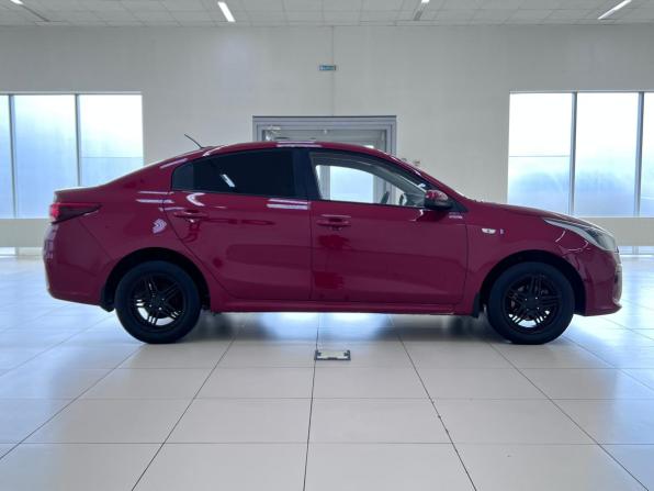 Kia Rio IV с пробегом 2018 года, цена 1 350 000 рублей, 139871 км, седан, Автокод Объявления