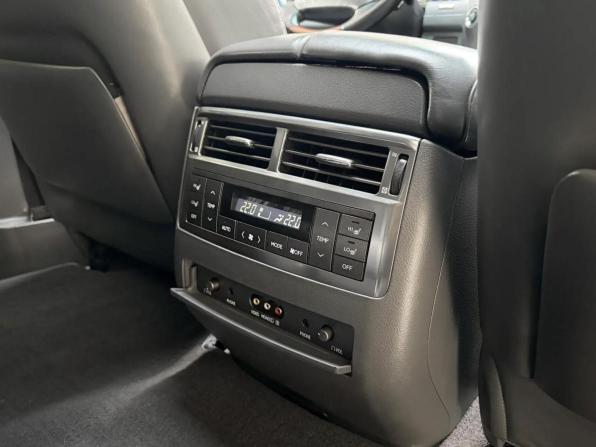 Lexus LX III с пробегом 2008 года, цена 2 599 000 рублей, 198000 км, внедорожник, Автокод Объявления