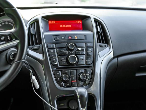 Opel Astra J Рестайлинг с пробегом 2012 года, цена 635 001 рубль, 162758 км, хэтчбек, Автокод Объявления
