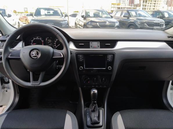 Skoda Rapid I Рестайлинг с пробегом 2018 года, цена 1 200 000 рублей, 133667 км, лифтбек, Автокод Объявления