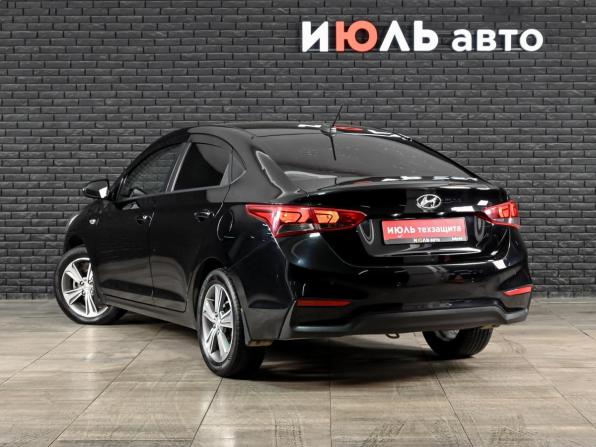 Hyundai Solaris II с пробегом 2018 года, цена 1 500 000 рублей, 88307 км, седан, Автокод Объявления