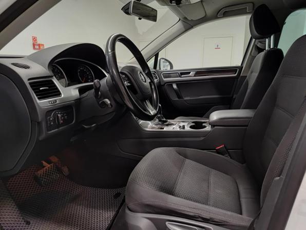 Volkswagen Touareg II Рестайлинг с пробегом 2014 года, цена 1 699 000 рублей, 308430 км, внедорожник, Автокод Объявления