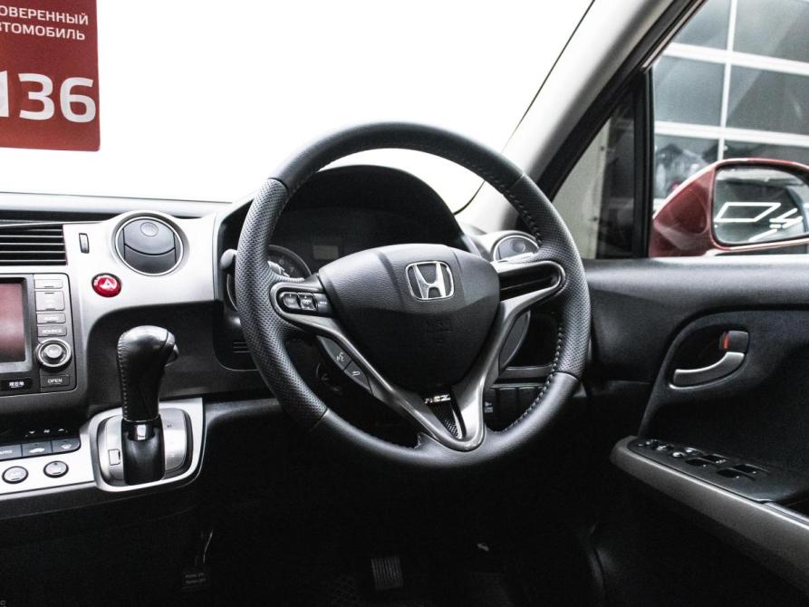 Honda Stream II Рестайлинг Красноярск  - изображение 15