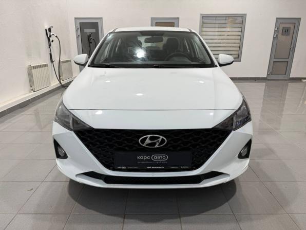 Hyundai Solaris II Рестайлинг с пробегом 2020 года, цена 1 615 000 рублей, 43775 км, седан, Автокод Объявления