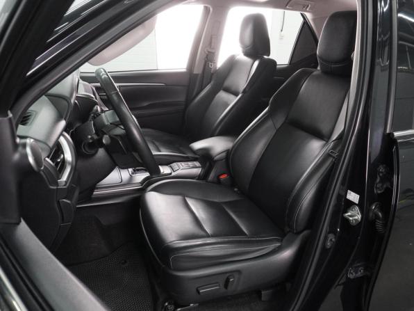 Toyota Fortuner II Рестайлинг с пробегом 2021 года, цена 3 819 000 рублей, 275960 км, внедорожник, Автокод Объявления