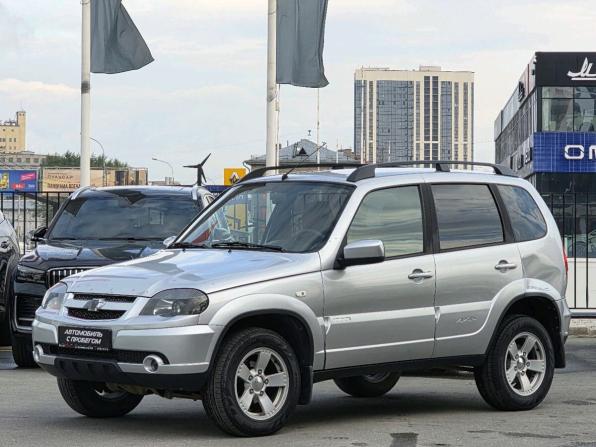 Chevrolet Niva I Рестайлинг с пробегом 2018 года, цена 715 000 рублей, 58205 км, внедорожник, Автокод Объявления