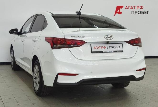 Hyundai Solaris II с пробегом 2018 года, цена 869 000 рублей, 223710 км, седан, Автокод Объявления