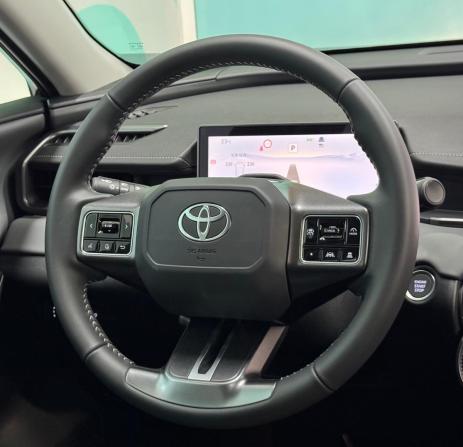 Toyota RAV4 VI (XA60) с пробегом 2026 года, цена 3 990 000 рублей, 44 км, внедорожник, Автокод Объявления