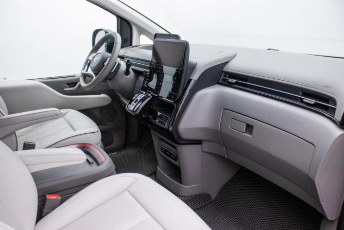Hyundai Staria I с пробегом 2022 года, цена 4 754 466 рублей, 99000 км, минивэн, Автокод Объявления