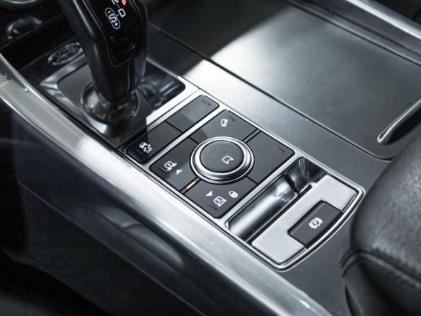 Land Rover Range Rover Sport II Рестайлинг с пробегом 2019 года, цена 4 299 700 рублей, 134500 км, внедорожник, Автокод Объявления