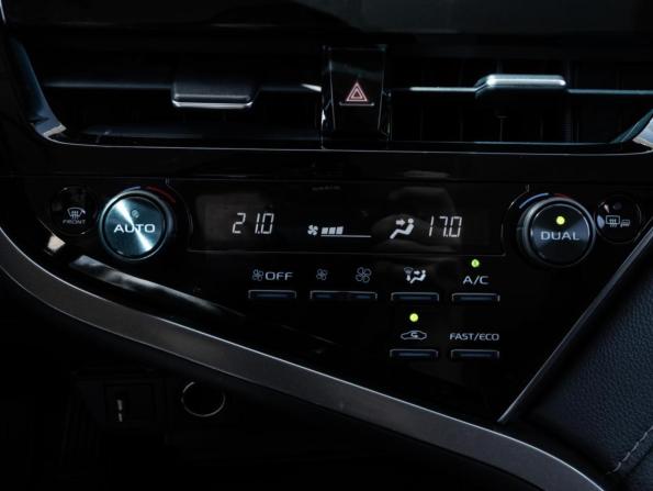 Toyota Camry VIII (XV70) Рестайлинг с пробегом 2021 года, цена 2 920 000 рублей, 117580 км, седан, Автокод Объявления