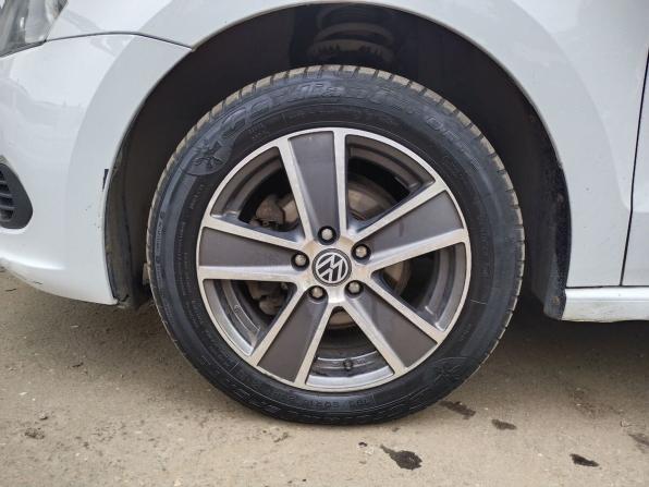 Volkswagen Polo V с пробегом 2014 года, цена 710 000 рублей, 270000 км, седан, Автокод Объявления