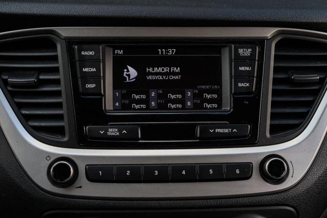 Hyundai Solaris II с пробегом 2018 года, цена 980 000 рублей, 212822 км, седан, Автокод Объявления