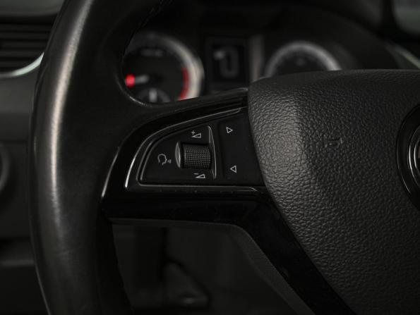 Skoda Octavia III (A7) Рестайлинг с пробегом 2020 года, цена 2 100 000 рублей, 148227 км, лифтбек, Автокод Объявления