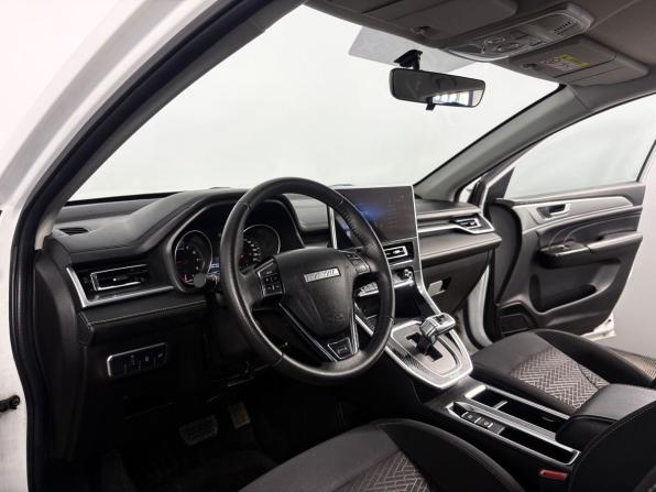Haval M6 II с пробегом 2023 года, цена 1 915 000 рублей, 44392 км, внедорожник, Автокод Объявления