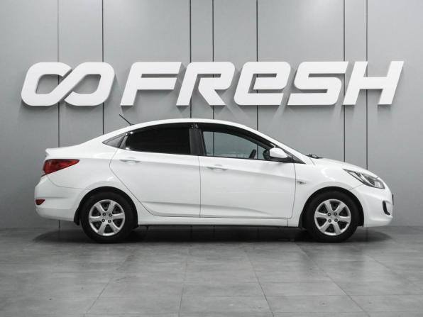 Hyundai Solaris I с пробегом 2013 года, цена 749 000 рублей, 138324 км, седан, Автокод Объявления