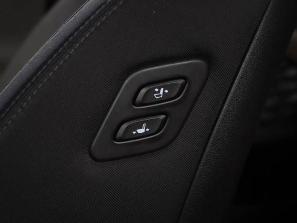 Hyundai Santa Fe IV Рестайлинг с пробегом 2022 года, цена 3 277 077 рублей, 65458 км, внедорожник, Автокод Объявления