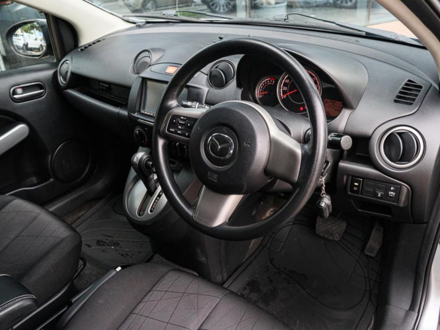 Mazda Demio III (DE) Москва  - изображение 11