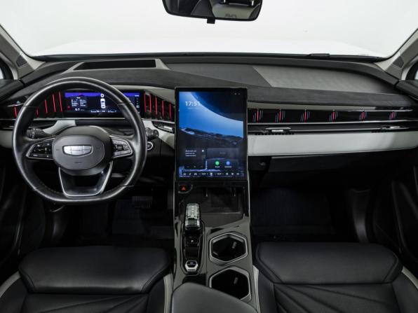 Geely Atlas II с пробегом 2023 года, цена 2 858 000 рублей, 46000 км, внедорожник, Автокод Объявления
