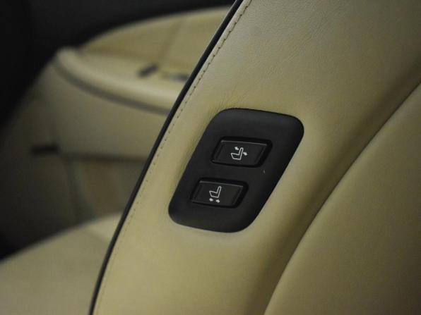 Hyundai Equus II Рестайлинг с пробегом 2014 года, цена 1 220 000 рублей, 253543 км, седан, Автокод Объявления