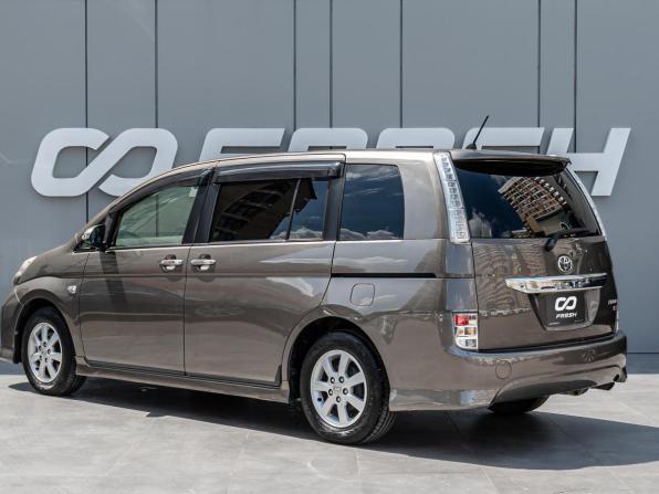 Toyota ISis I Рестайлинг с пробегом 2014 года, цена 1 420 000 рублей, 89004 км, компактвэн, Автокод Объявления