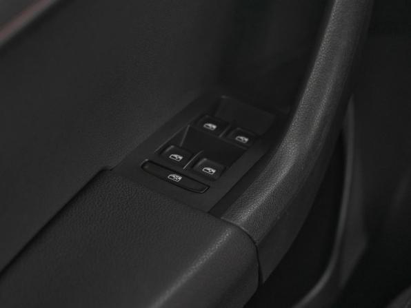 Skoda Octavia III (A7) Рестайлинг с пробегом 2017 года, цена 1 499 000 рублей, 151400 км, лифтбек, Автокод Объявления