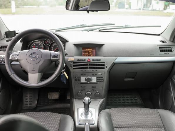 Opel Astra H Рестайлинг с пробегом 2006 года, цена 299 000 рублей, 238947 км, хэтчбек, Автокод Объявления