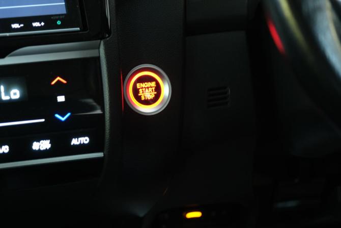 Honda Fit III Рестайлинг с пробегом 2019 года, цена 1 499 000 рублей, 41600 км, хэтчбек, Автокод Объявления