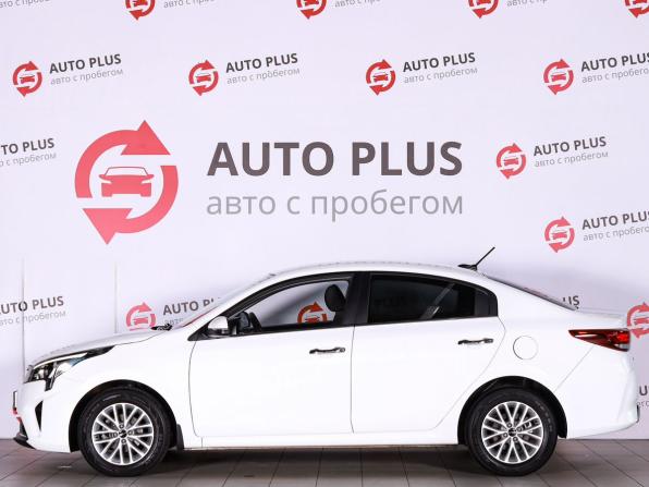 Kia Rio IV Рестайлинг с пробегом 2021 года, цена 2 029 000 рублей, 21500 км, седан, Автокод Объявления
