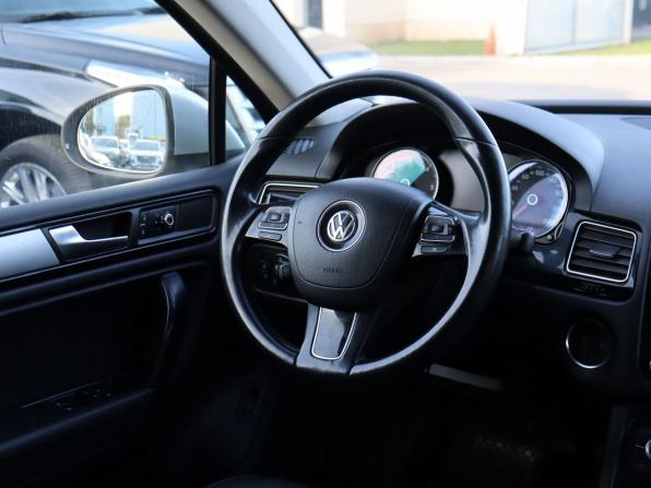 Volkswagen Touareg II с пробегом 2012 года, цена 1 800 000 рублей, 222205 км, внедорожник, Автокод Объявления