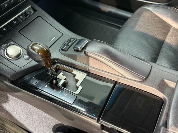 Lexus ES VI с пробегом 2013 года, цена 2 130 000 рублей, 211300 км, седан, Автокод Объявления