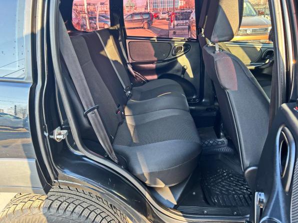 Chevrolet Niva I Рестайлинг с пробегом 2017 года, цена 591 900 рублей, 132631 км, внедорожник, Автокод Объявления