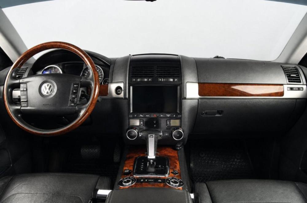 Volkswagen Touareg I Рестайлинг Челябинск  - изображение 11