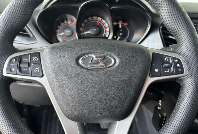 Lada (ВАЗ) Vesta I с пробегом 2018 года, цена 1 045 000 рублей, 73610 км, универсал, Автокод Объявления