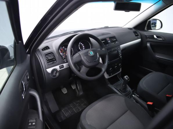Skoda Yeti I с пробегом 2012 года, цена 750 000 рублей, 179628 км, внедорожник, Автокод Объявления