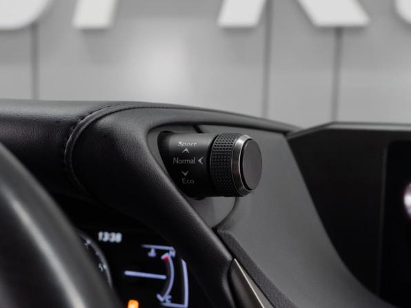 Lexus ES VII с пробегом 2018 года, цена 3 489 000 рублей, 150767 км, седан, Автокод Объявления