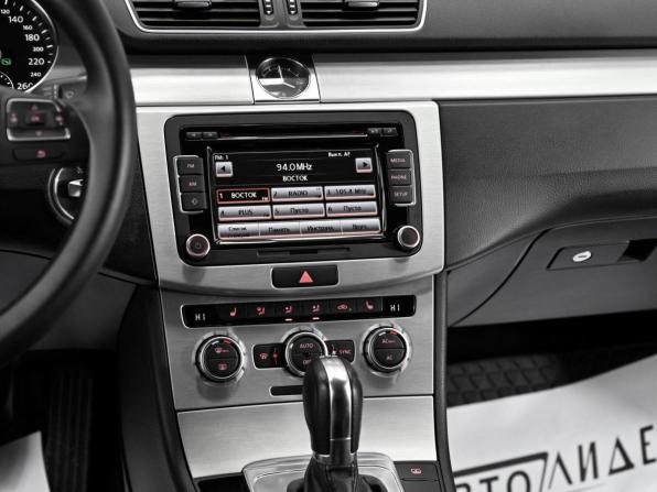 Volkswagen Passat B7 с пробегом 2013 года, цена 1 099 000 рублей, 124577 км, седан, Автокод Объявления