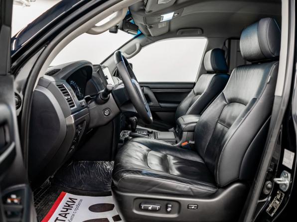 Toyota Land Cruiser 200 Series Рестайлинг 2 с пробегом 2019 года, цена 7 350 000 рублей, 194019 км, внедорожник, Автокод Объявления