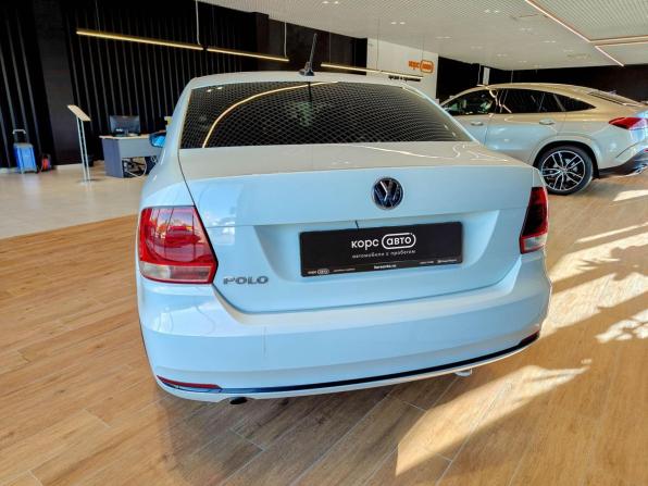 Volkswagen Polo V Рестайлинг с пробегом 2017 года, цена 950 000 рублей, 132195 км, седан, Автокод Объявления