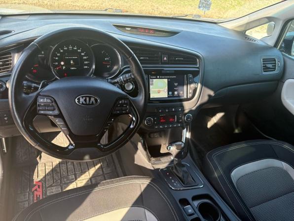Kia Ceed II Рестайлинг с пробегом 2017 года, цена 1 637 000 рублей, 74000 км, хэтчбек, Автокод Объявления