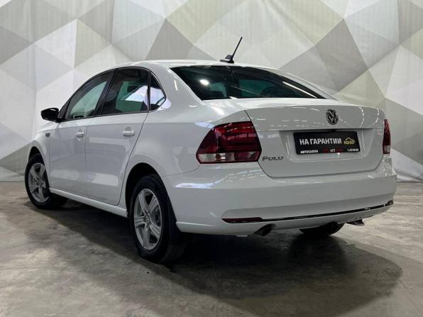 Volkswagen Polo V Рестайлинг с пробегом 2018 года, цена 1 090 000 рублей, 156136 км, седан, Автокод Объявления