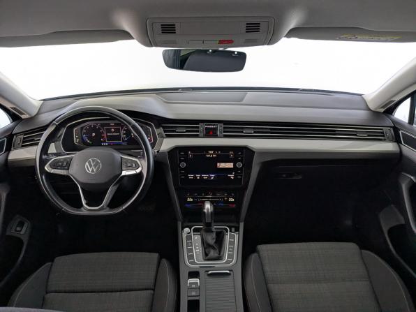 Volkswagen Passat B8 Рестайлинг с пробегом 2021 года, цена 2 400 000 рублей, 119320 км, универсал, Автокод Объявления