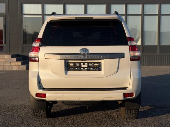 Toyota Land Cruiser Prado 150 Series Рестайлинг 1 с пробегом 2015 года, цена 3 780 000 рублей, 190601 км, внедорожник, Автокод Объявления