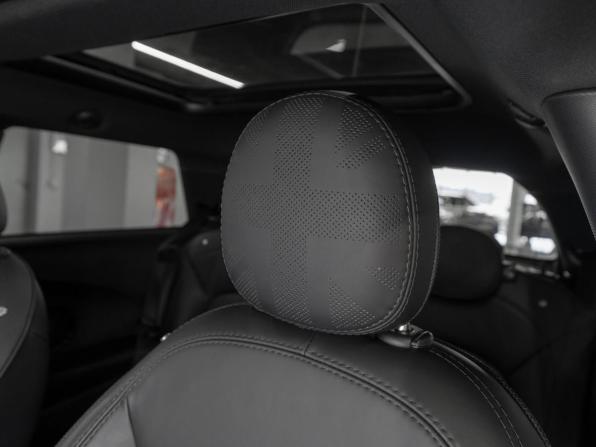 Mini Hatch III (F55/F56) Рестайлинг 2 с пробегом 2022 года, цена 3 860 000 рублей, 17160 км, хэтчбек, Автокод Объявления