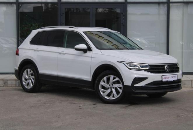 Volkswagen Tiguan II Рестайлинг с пробегом 2021 года, цена 2 860 000 рублей, 56293 км, внедорожник, Автокод Объявления