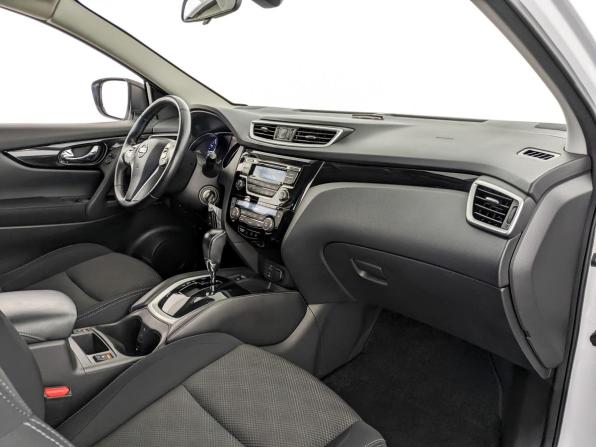 Nissan Qashqai II с пробегом 2016 года, цена 1 830 000 рублей, 68165 км, внедорожник, Автокод Объявления