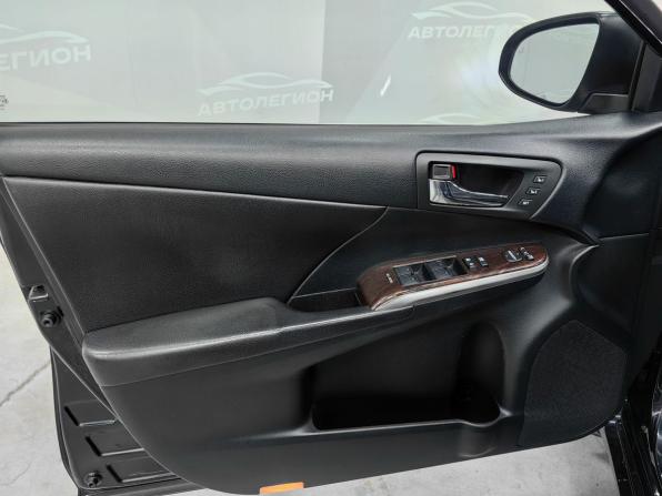 Toyota Camry VII (XV50) Рестайлинг 2 с пробегом 2017 года, цена 2 400 000 рублей, 250000 км, седан, Автокод Объявления