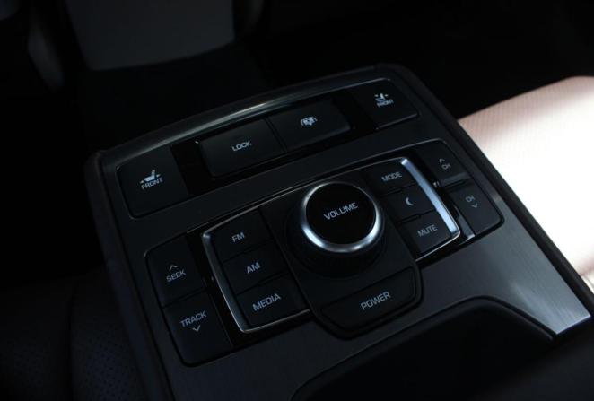 Hyundai Genesis II с пробегом 2015 года, цена 1 950 000 рублей, 183883 км, седан, Автокод Объявления