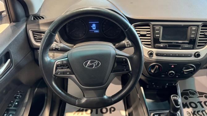 Hyundai Solaris II с пробегом 2017 года, цена 1 080 000 рублей, 181086 км, седан, Автокод Объявления