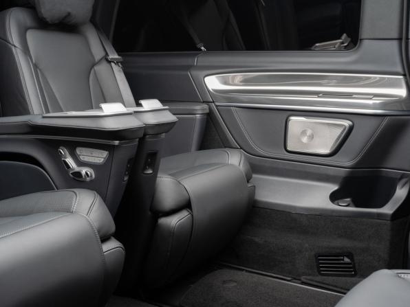 Mercedes-Benz V-Класс III (W447) Рестайлинг 2 с пробегом 2026 года, цена 14 890 000 рублей, 10 км, минивэн, Автокод Объявления